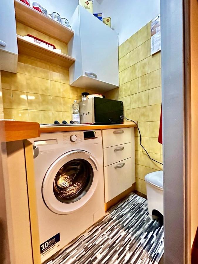 Casa Ferrari Lägenhet Modena Exteriör bild